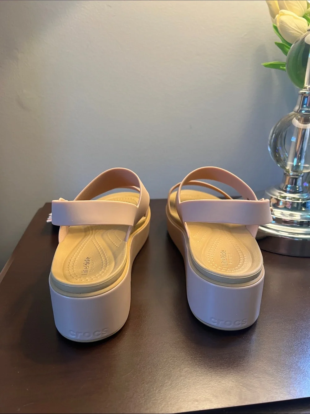CROCS Women’s Brooklyn Sandal in Pale Pink Caramel/Tan